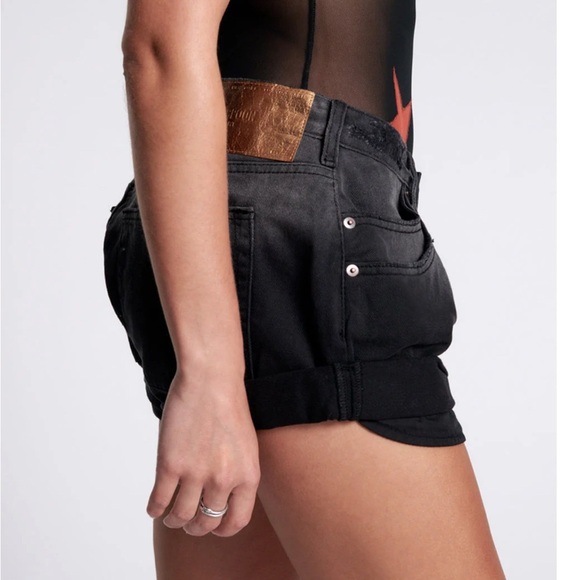 One TeaSpoon FADE OUT SMITHS TAILORED LOW WAIST DENIM SHORT Size 26 Cotton - Picture 4 of 13